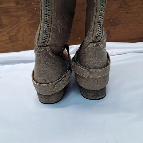 Knee-High BRECKELLES Women's Tan Boots Size 7.5 - Picture 7 of 12